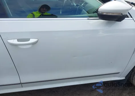 2016 Volkswagen Passat 1.8T S из США, поврежденный, VIN 1VWAT7A30GC051307